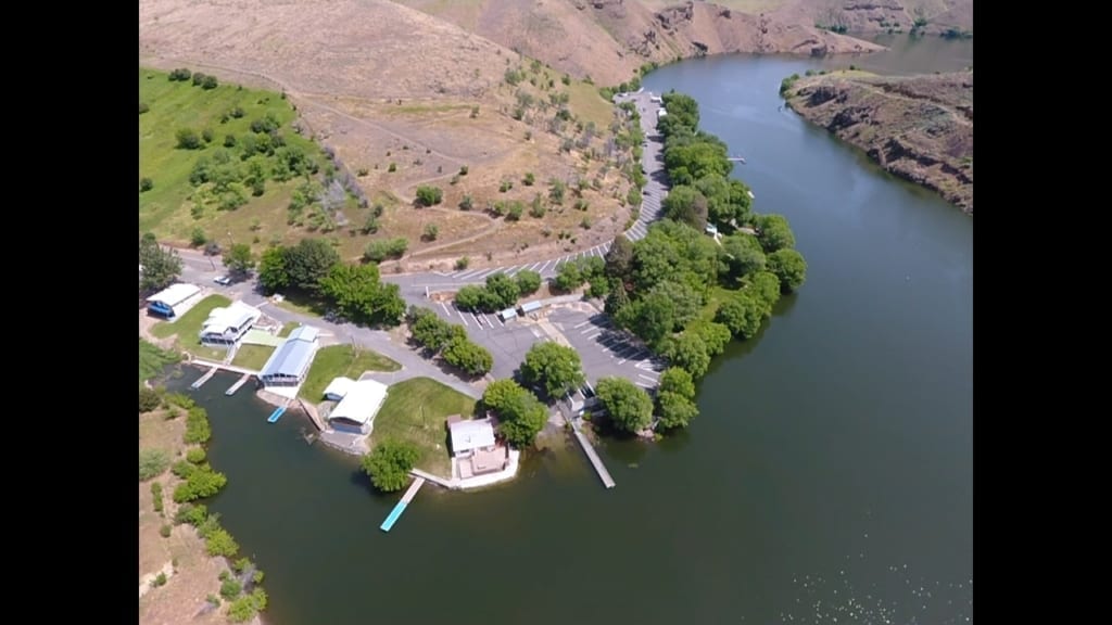 Brownlee Reservoir 2 Cabins Real Estate Auction Idaho/Oregon